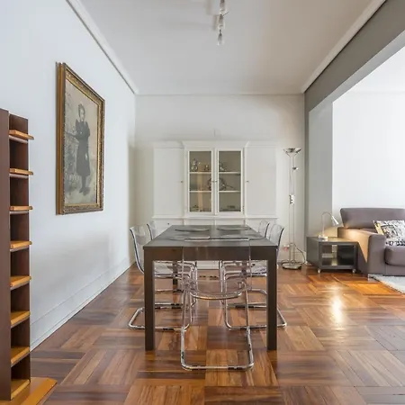 Ibarrola By People * בילבאו